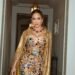 Pesona Glamor Jennifer Lopez Dalam Gaun Permata Di Dolce &Amp; Gabbana Alta Sartoria