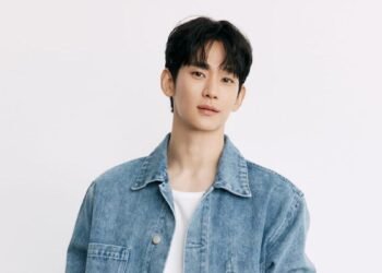 Kim Soo Hyun Akhirnya Muncul Lagi, Jadi Wajah Baru Kampanye Fashion
