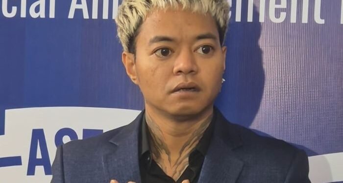 Reza Arap Sukses Turunkan Berat Badan 10 Kg Berkat Hobi Lari, Jas Wedding Jadi Muat Lagi Reza Arap Saat Ditemui Di Kawasan Gondangdia, Jakarta Pusat, Kamis (16/7/2026).
